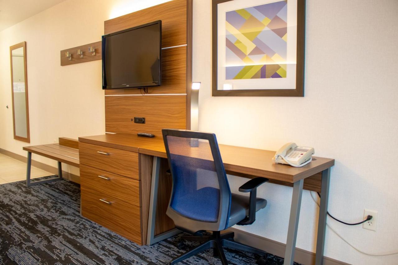 Holiday Inn Express & Suites Wausau By Ihg Weston Exteriör bild