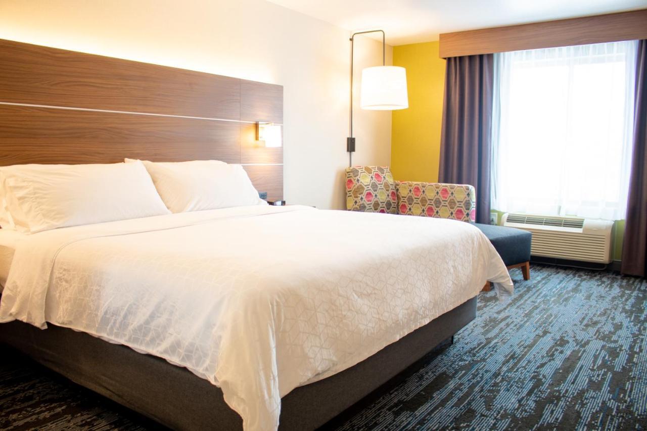 Holiday Inn Express & Suites Wausau By Ihg Weston Exteriör bild