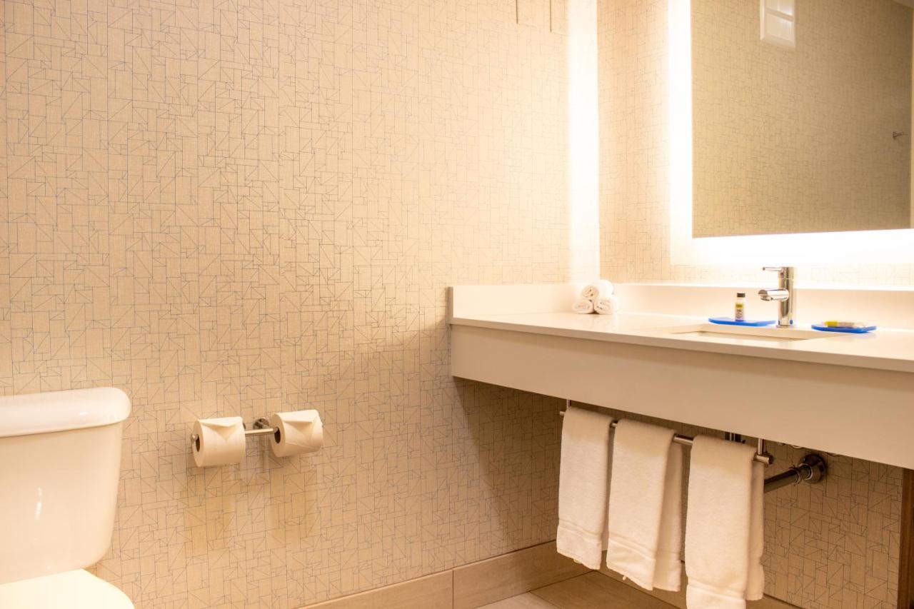 Holiday Inn Express & Suites Wausau By Ihg Weston Exteriör bild