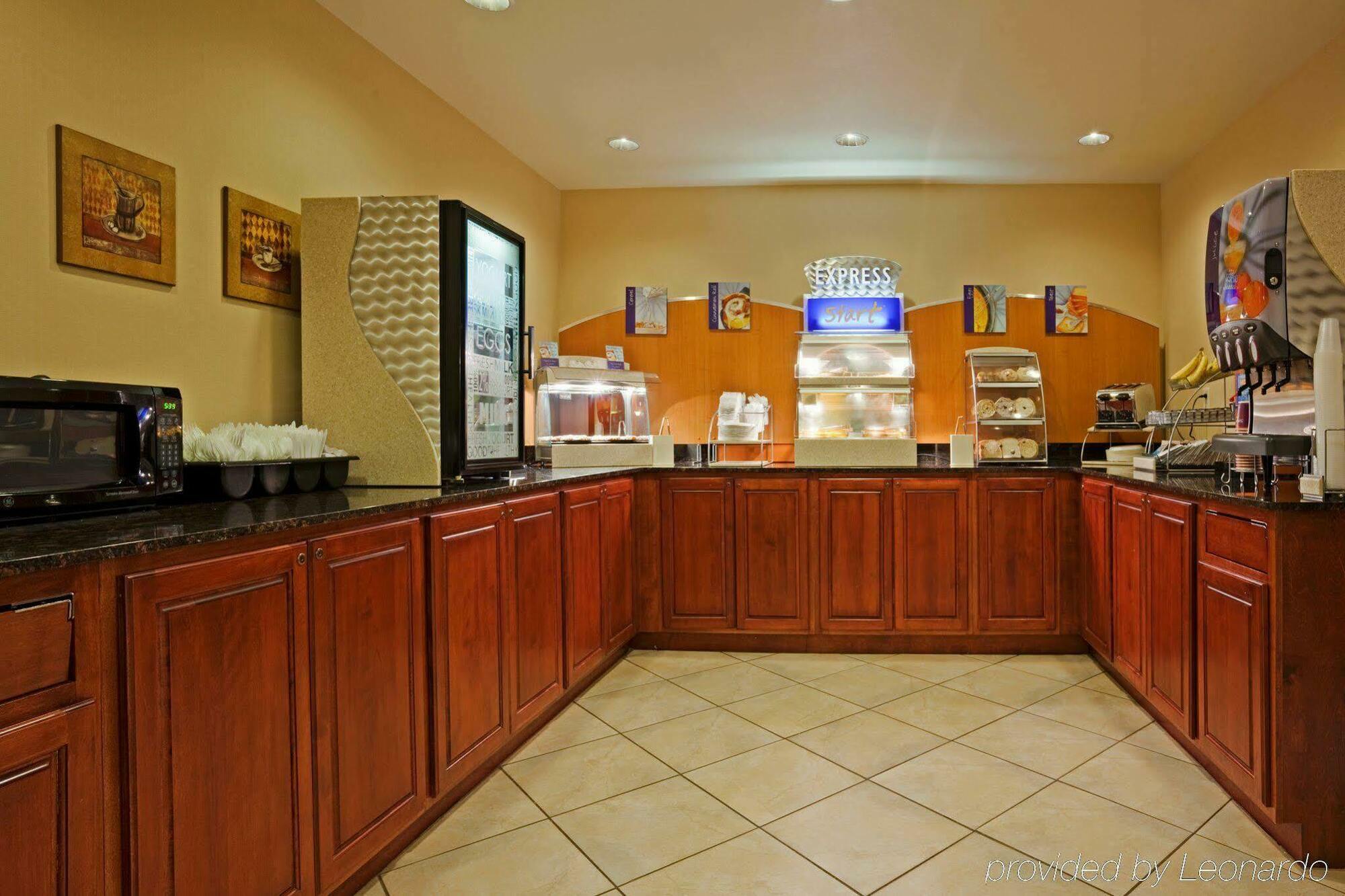 Holiday Inn Express & Suites Wausau By Ihg Weston Exteriör bild